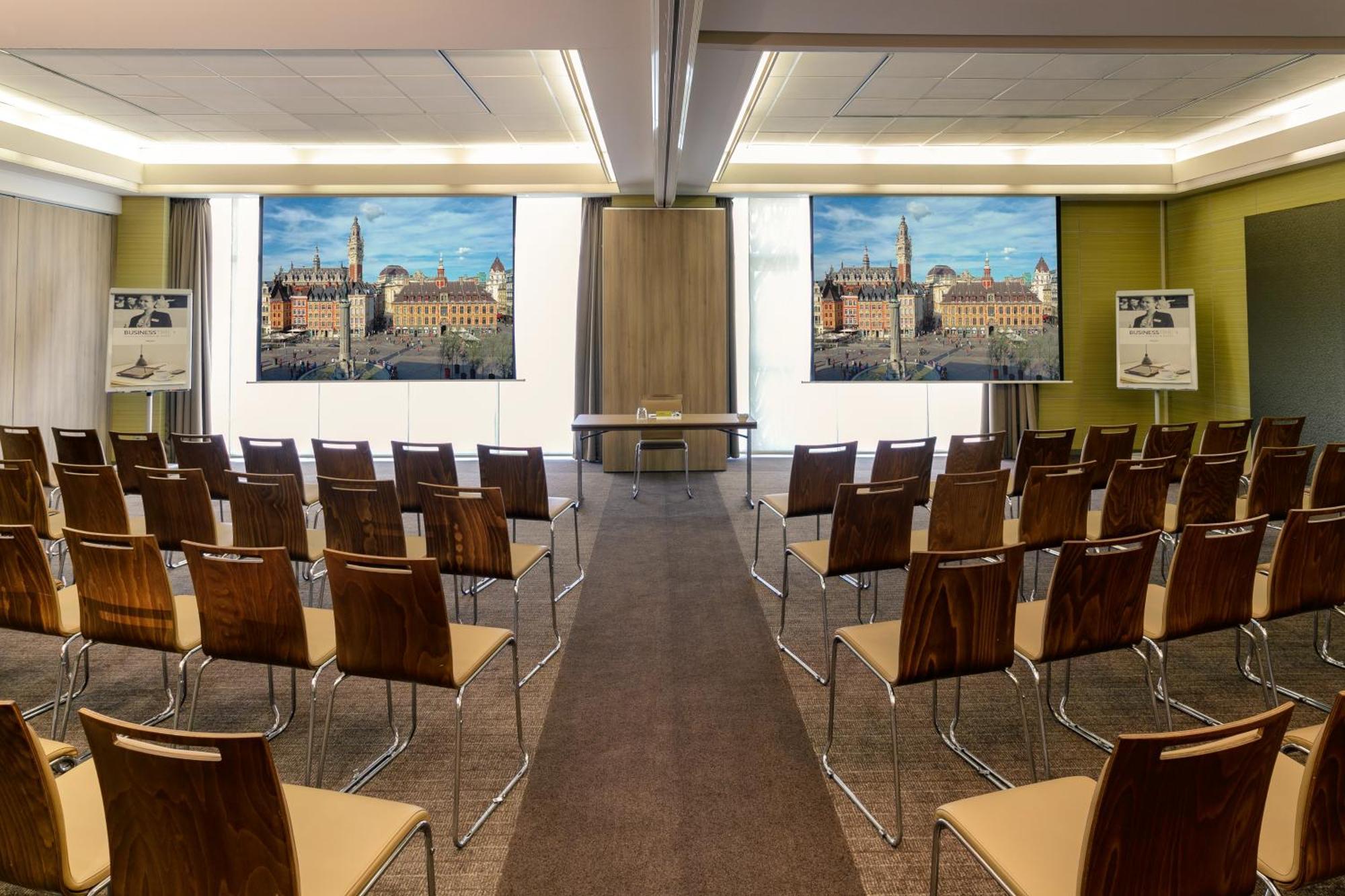 Mercure Lille Aéroport Hotel 4*