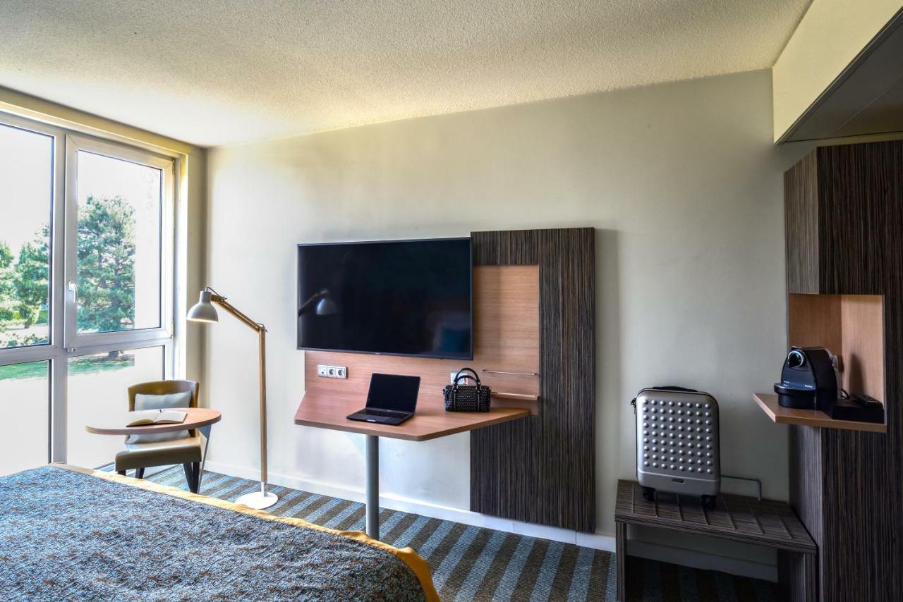 Mercure Lille Aéroport Hotel 4*